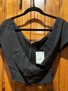New with tags Zara Black Draped V-Neck Women's Crop Top